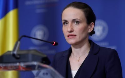 România întărește alianța cu SUA prin decizie parlamentară: confirmarea sprijinului militar temporar Parlamentul României a aprobat recent, aproape în unanimitate, dislocarea temporară a unor trupe și capabilități militare americane pe teritoriul nostru