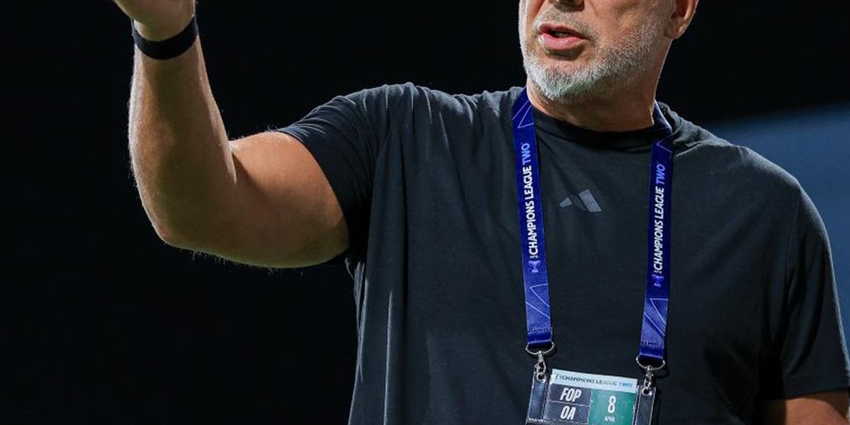 Olăroiu, dorit în China! Șefii s-au convins după doar 3 etape că au nevoie de antrenorul român și pregătesc un contract uriaș