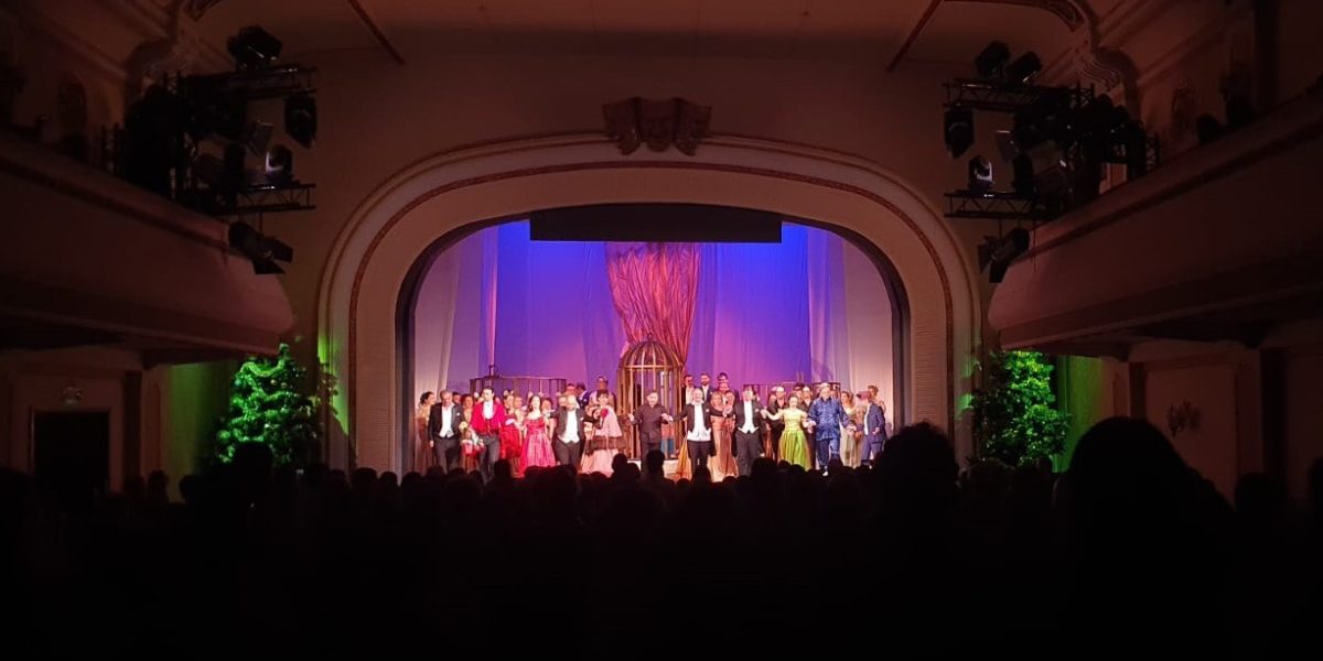 Fostul manager interimar al Operei din Brașov, acuzat de încasări ilegale de peste 100.000 de lei Un scandal de proporții zdruncină scena culturală din Brașov, după ce un control al Serviciului de Audit Intern al Primăriei a scos la iveală o posibilă fraudă financiară de amploare