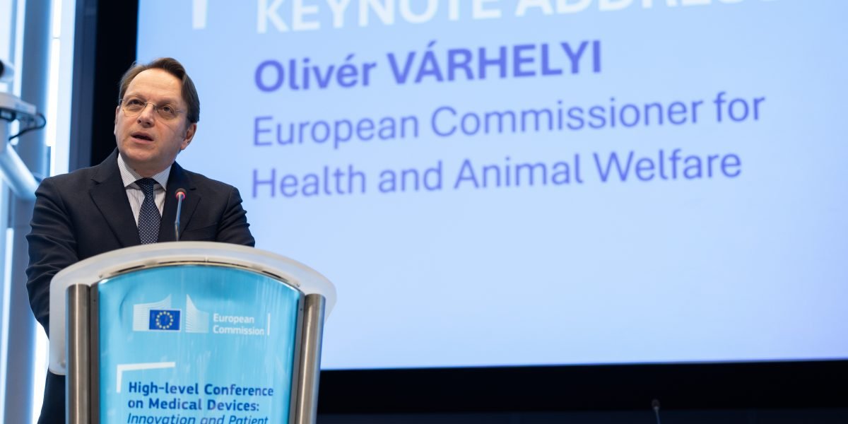 Comisia Europeană pregătește o reformă profundă a legislației pentru dispozitivele medicale, recunoscând că actualul cadru de reglementare devine, din ce în ce mai mult, un obstacol pentru inovare și pentru accesul pacienților la tehnologii moderne și sigure