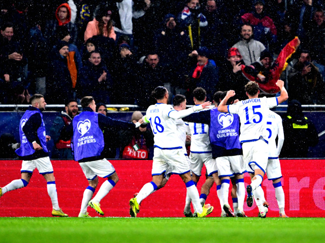 Premierul român a făcut un anunț spectaculos, iar guvernul a aprobat imediat măsuri fără precedent pentru susținerea fotbalului românesc