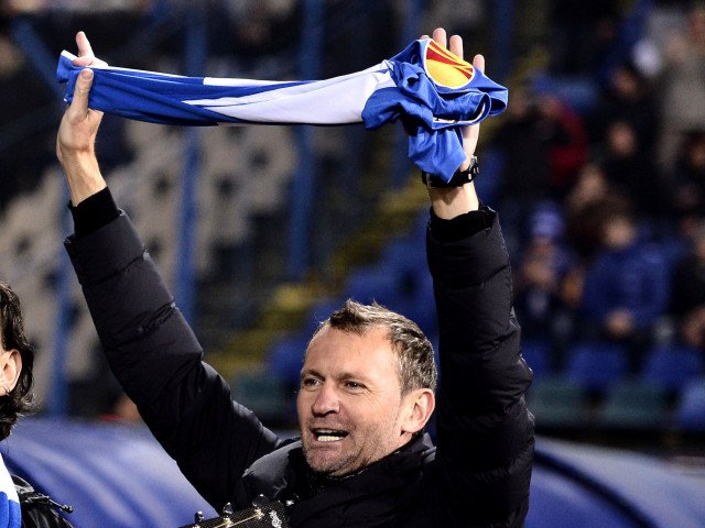 Gică Craioveanu, fostul atacant emblematic al Universității Craiova și un nume de referință al fotbalului românesc, își anunță intenția de a păși din nou pe terenul oficial, ca antrenor, dar cu o idee întru totul inedit: să devină tehnician pentru o echipă de la cel mai înalt nivel al fotbalului românesc