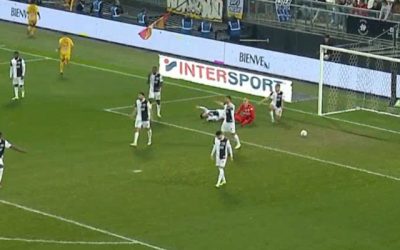 Spectacol de fotbal până în ultimele secunde: o victorie nebună în minutul 90+7 care a ținut toată sala în suspans Un meci de legendă s-a disputat duminică seara pe stadionul din centrul orașului, oferind publicului un adevărat carusel de emoții și răsturnări de scor