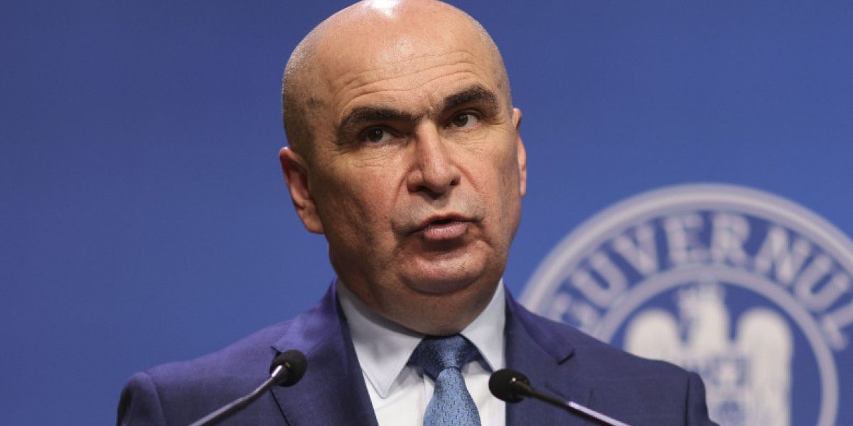 Premierul Ilie Bolojan atrage atenția asupra impactului conflictului din Orientul Mijlociu asupra prețurilor la combustibil, exprimându-și speranța că situația nu se va agrava, dar recunoscând că totul depinde de durata și evoluția blocajelor din zonă