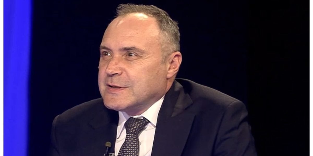 Președintele Asociației Energia Inteligentă, Dumitru Chisăliță, afirmă că dacă autoritățile statului vor interveni mai ferm pe piața carburanților, inflația ar putea fi ținută sub control