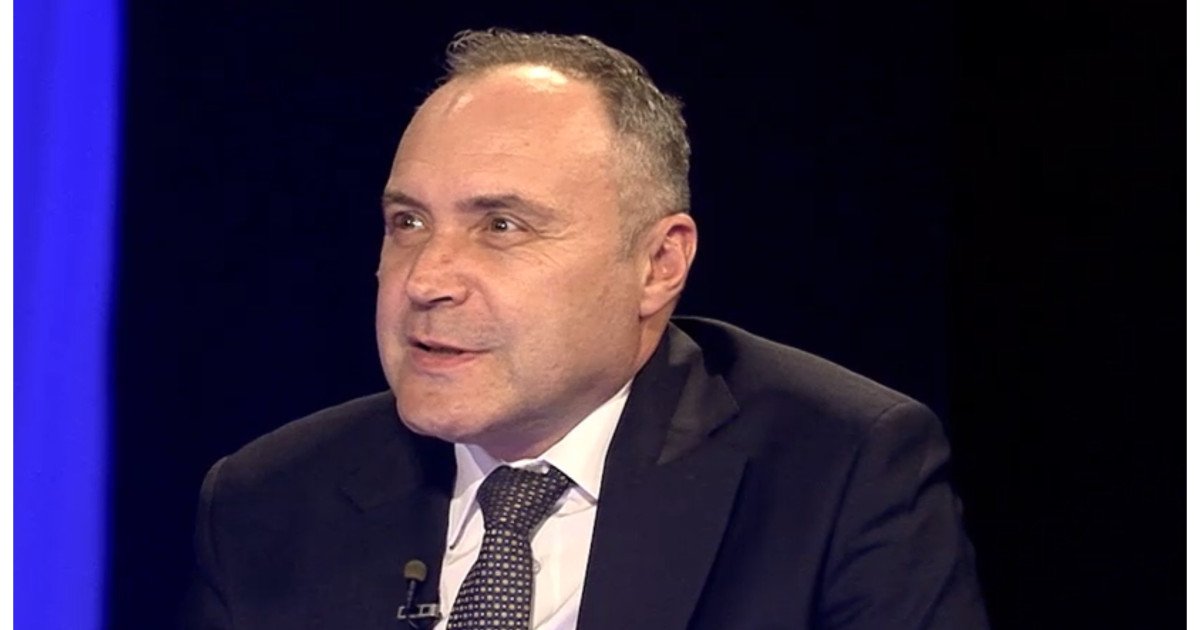 Președintele Asociației Energia Inteligentă, Dumitru Chisăliță, afirmă că dacă autoritățile statului vor interveni mai ferm pe piața carburanților, inflația ar putea fi ținută sub control