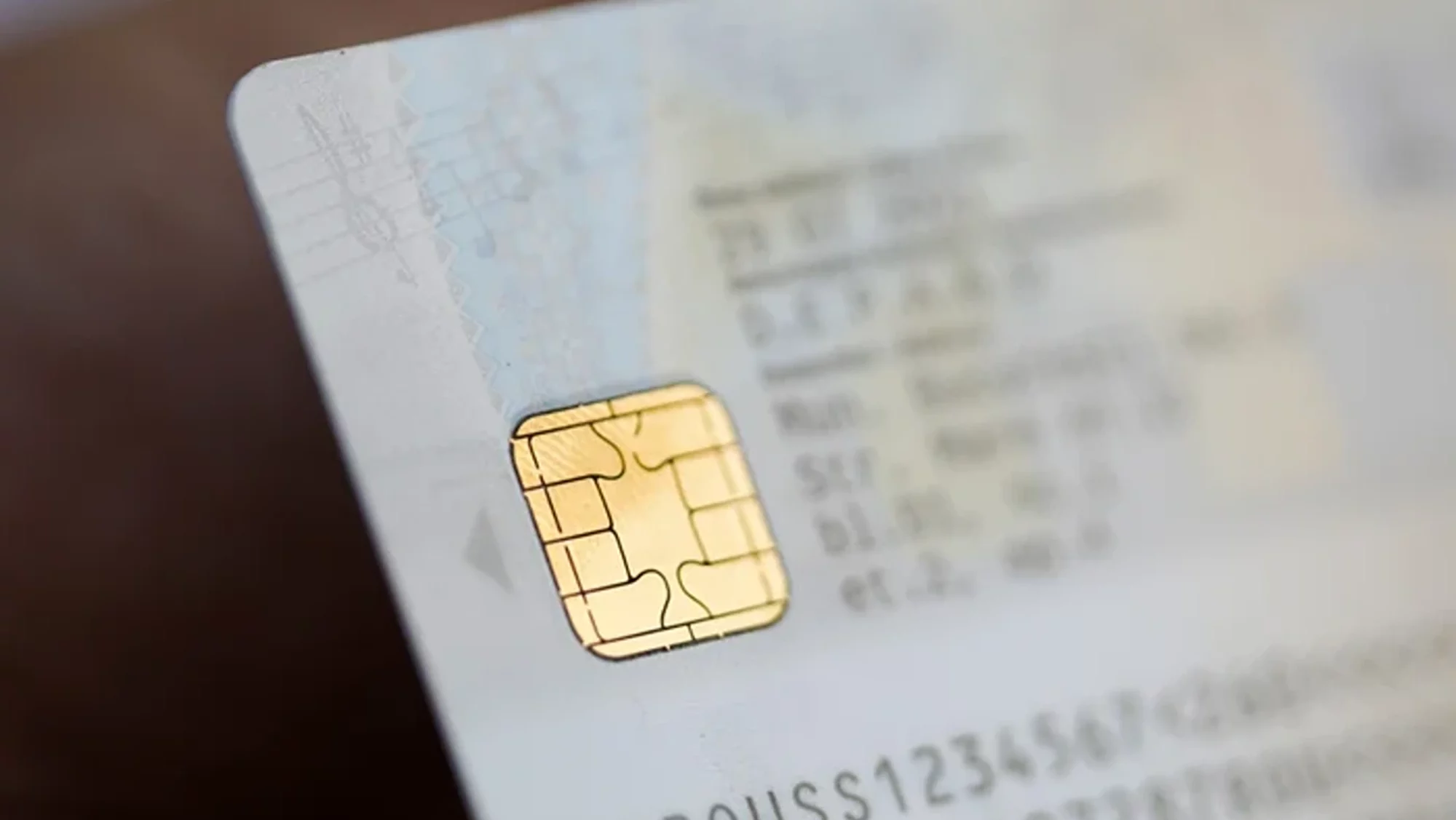 Noua carte de identitate electronică amintește deja de provocările implementării în România, chiar înainte ca procesul să se fi concretizat pe deplin