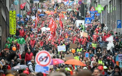 Mii de belgieni ies din nou în stradă pentru a-și manifesta nemulțumirea față de reforma pensiilor anunțată de noul guvern Una dintre cele mai ample demonstrații ale anului 2025 în Belgia a avut loc zilele acestea, fiind comparabilă sau chiar mai amplă decât mitingul din 14 octombrie, considerat până acum punctul culminant al mișcărilor sindicale din țară