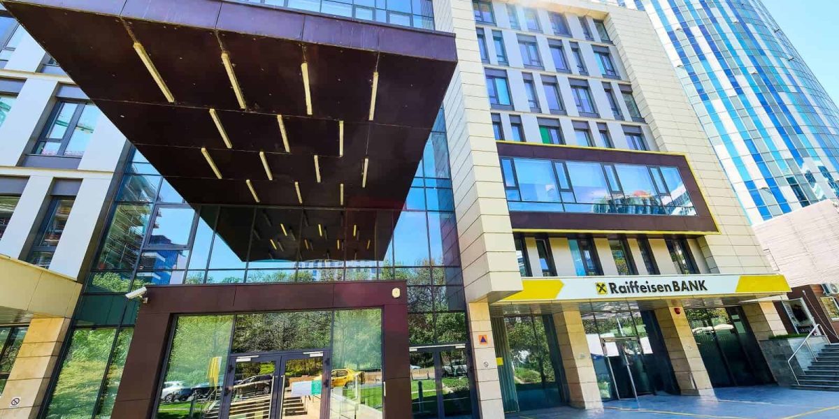 Raiffeisen Bank se pregătește să devină unul dintre cei mai importanți jucători de pe piața bancară din România, după ce este aproape de semnarea unui acord pentru achiziționarea diviziei Garanti din România a BBVA