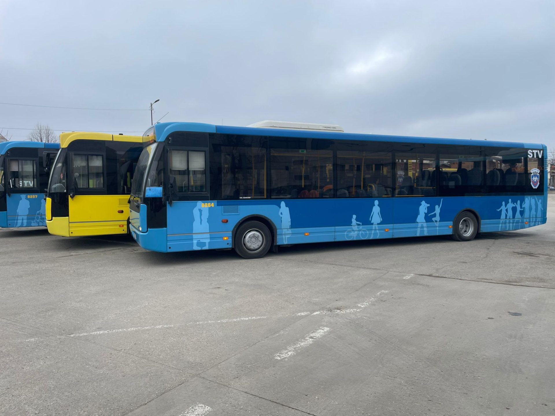 Autoritățile din regiunea București-Ilfov își continuă eforturile de a optimiza rețeaua de transport public, însă deciziile luate în acest sens au stârnit nemulțumiri atât din partea operatorului, cât și a comunităților locale