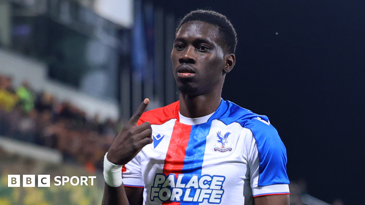 Crystal Palace își pune în joben calificarea după o victorie dramatică în Cyprus, învingând cu 3-1 în prelungiri După o seară tensionată pe stadionul “Tassos Markou” din Larnaca, Crystal Palace reușește să se califice în sferturile Conference League, depășind adversarii cu scorul de 3-1, după prelungiri, în fața a nouă jucători ai echipei gazdă