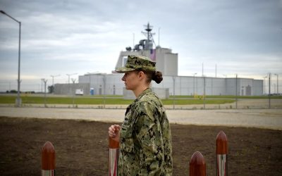 Sistemul de la Deveselu în fața provocărilor unui conflict real: ce poziție ocupă în peisajul mondial al apărării Într-o lume în continuă schimbare, unde tensiunile geopolitice cresc și amenințările cu utilizarea armamentului nuclear devin tot mai evidente, sistemele de apărare antirachetă devin un element esențial în strategia oricărui stat