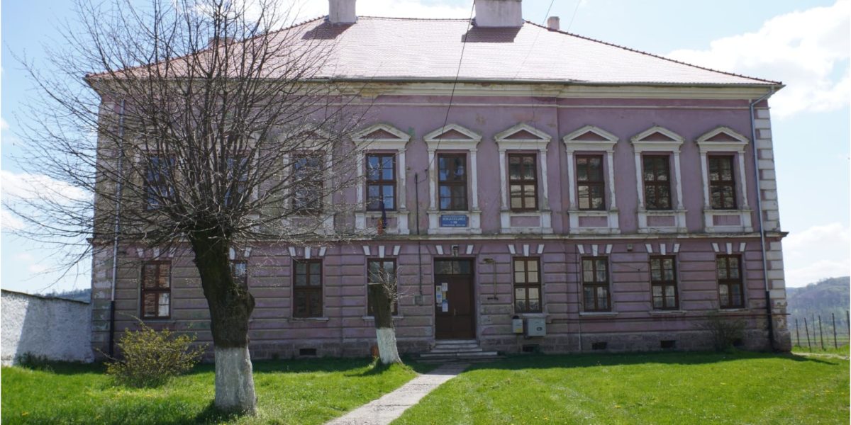Sibiu: A doua școală smart din comuna Hoghilag. Primar: În aceste comunități, singura speranță a copiiilor este școala. Dacă e prietenoasă cu ei, șansa să nu se piardă în viață e una puțin mai mare : Europa FM
