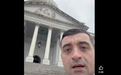 George Simion, liderul extrem de cunoscut al partidului AUR, a ajuns recent în Statele Unite, unde își continuă activitățile politice și dezvăluie perspective controverse despre situația din România