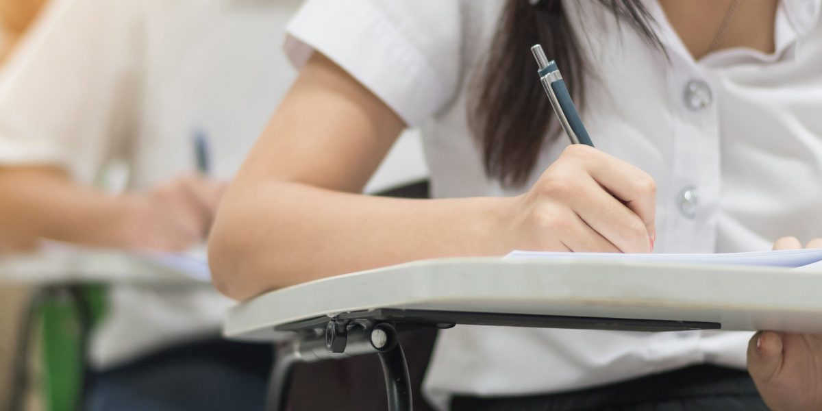 Simulare Bacalaureat 2026: Subiecte la matematică, publicate de Ministerul Educației. Cum se rezolvau corect exercițiile