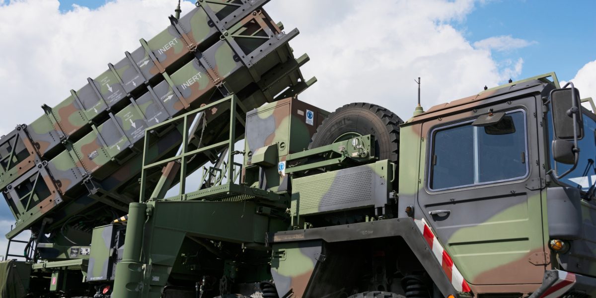 Grecia întărește sprijinul pentru Bulgaria în contextul tensiunilor regionale Grecia a anunțat recent că va mobiliza o baterie de rachete Patriot în nordul țării, pentru a sprijini Bulgaria în cazul unei eventuale amenințări