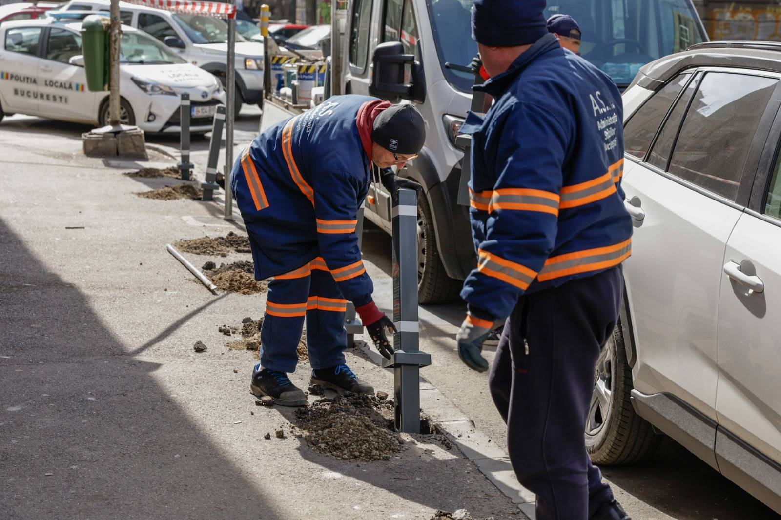 Primăria Municipiului București a demarat recent o serie de măsuri menite să crească siguranța pietonilor și să reglementeze mai bine accesul mașinilor în zonele pietonale din centrul Capitalei