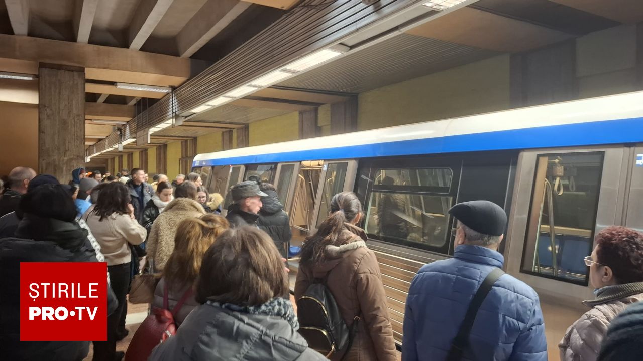 Un incident tragic s-a petrecut joi după-amiază în stația de metrou Piața Unirii 2 din București, soldat cu decesul unei persoane surprinse sub o garnitură de tren