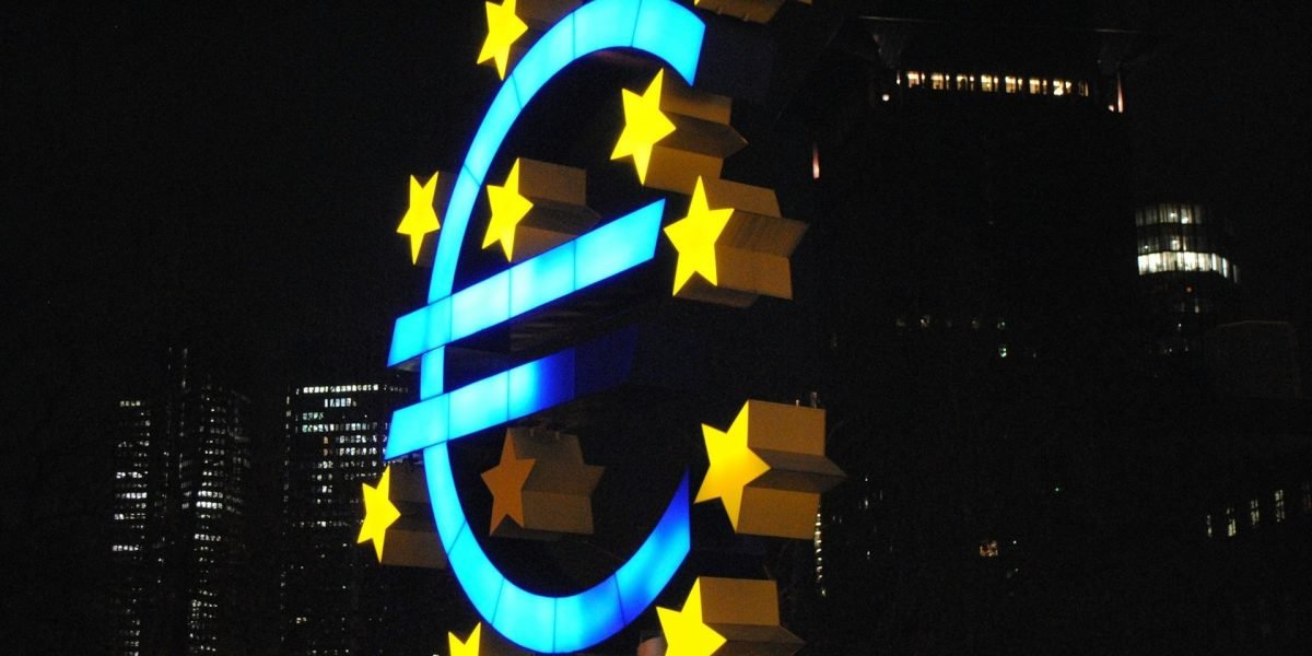 Transferurile în euro vor ajunge în cel mult 10 secunde, după ce o serie de reguli noi au fost implementate de autorități în domeniul plăților transfrontaliere