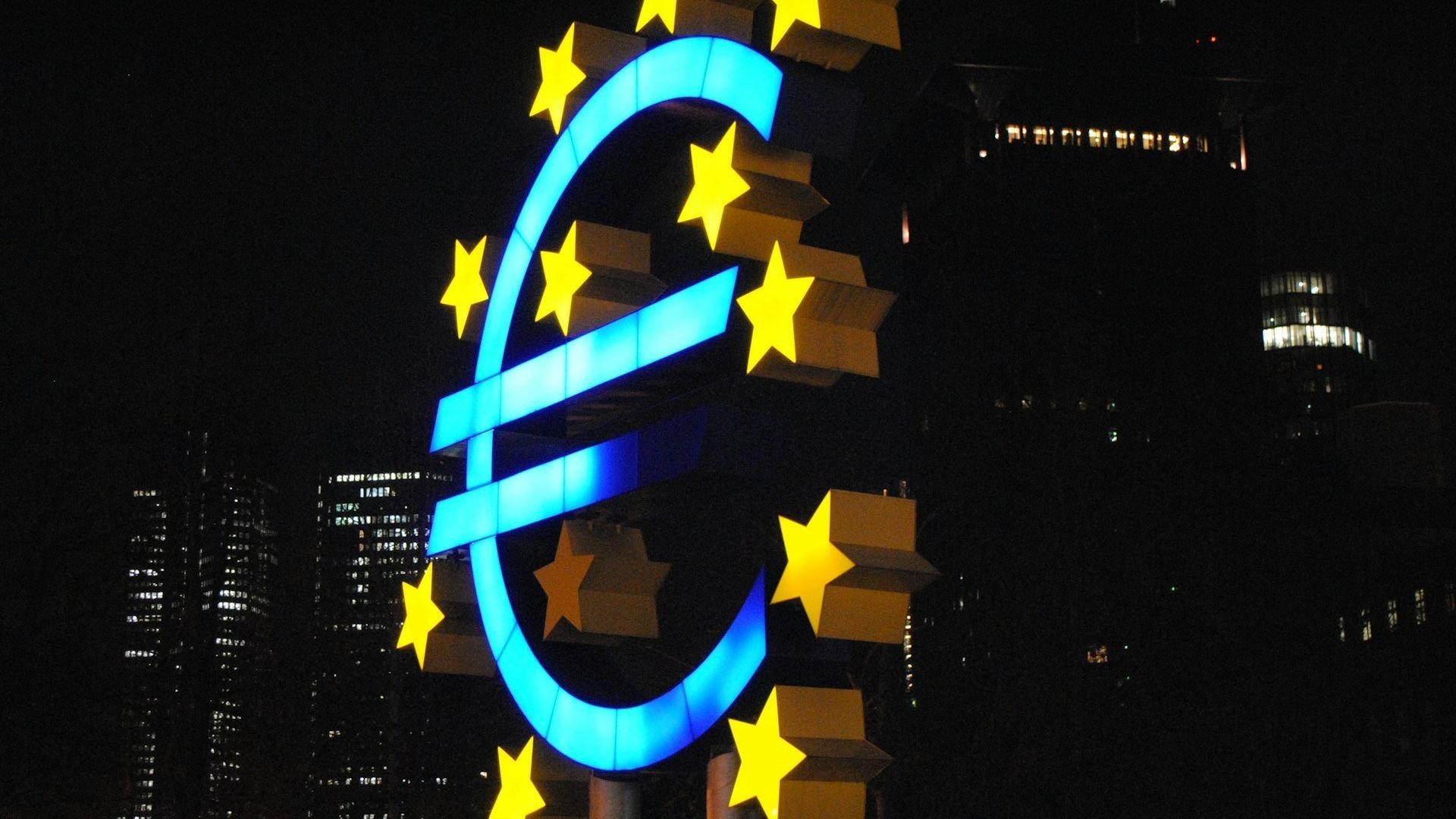 Transferurile în euro vor ajunge în cel mult 10 secunde, după ce o serie de reguli noi au fost implementate de autorități în domeniul plăților transfrontaliere