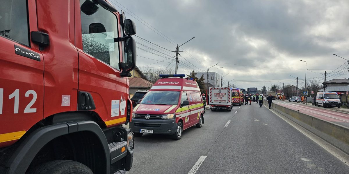 Accident între un microbuz școlar și un TIR în judeţul Dâmboviţa. Patru copii, la spital / Cum s-a produs accidentul