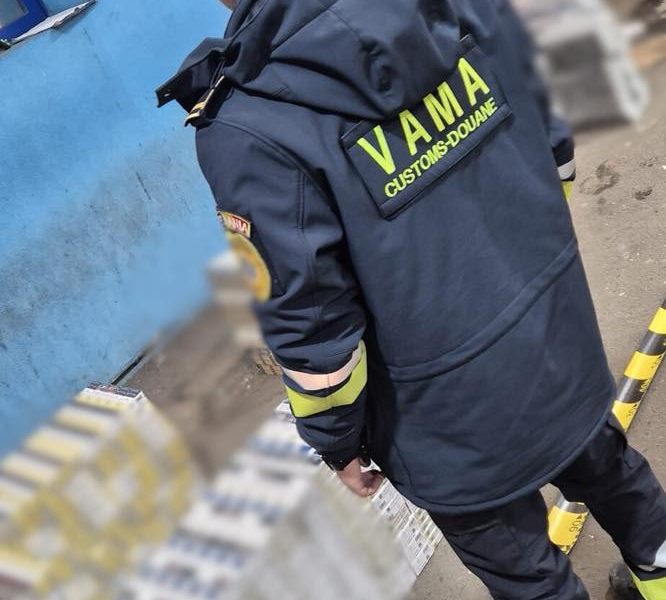 Autoritatea Vamală Română intensifică acțiunile de supraveghere și control în zonele de frontieră, în încercarea de a preveni traficul ilegal de produse accizabile și de a combate contrabanda, în condițiile în care traficanții devin tot mai ingenioși și organizați