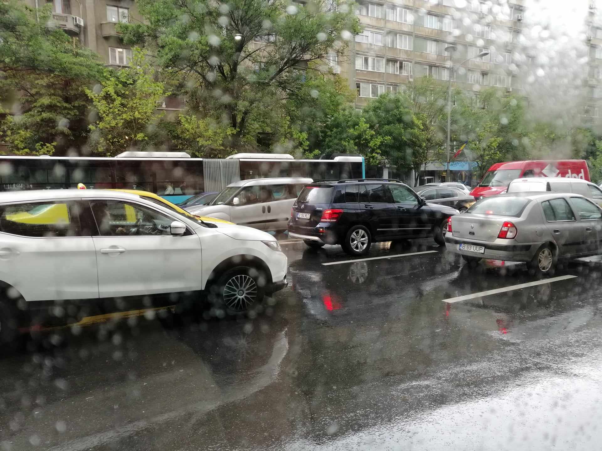 Vreme rece și instabilă în București la început de săptămână Bucureștiul se confruntă cu o start mai puțin prietenos al săptămânii, fiind cuprins de un val de vreme rece și instabilă, conform prognozei meteo emise de Administrația Națională de Meteorologie (ANM)