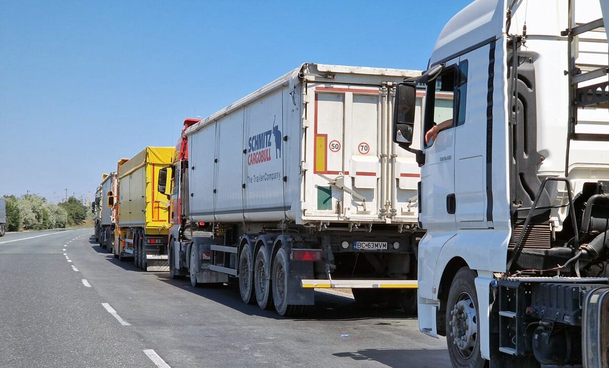 Comisia Europeană a adoptat recent un pachet de reguli menite să stimuleze tranziția către un transport terestru mai durabil, o inițiativă esențială în contextul eforturilor globale de reducere a emisiilor de gaze cu efect de seră și de promovare a mobilității ecologice
