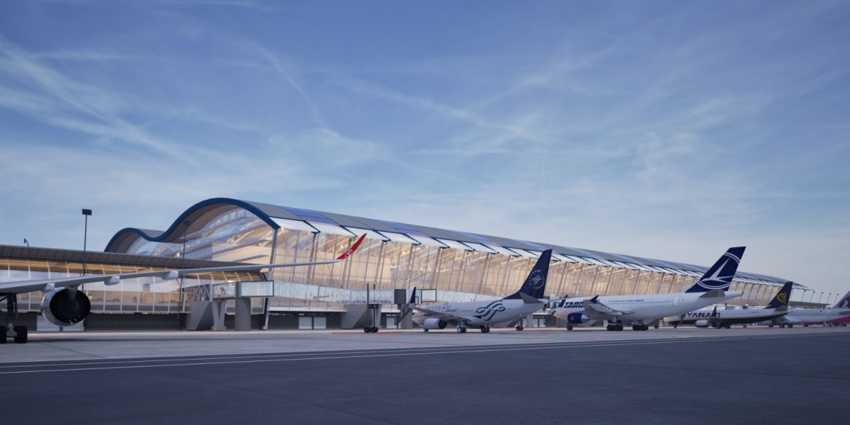 Aeroportul Henri Coandă modernizează pista nr. 1 după 31 de ani, cu 12 firme înscrise și peste 100 milioane euro investment