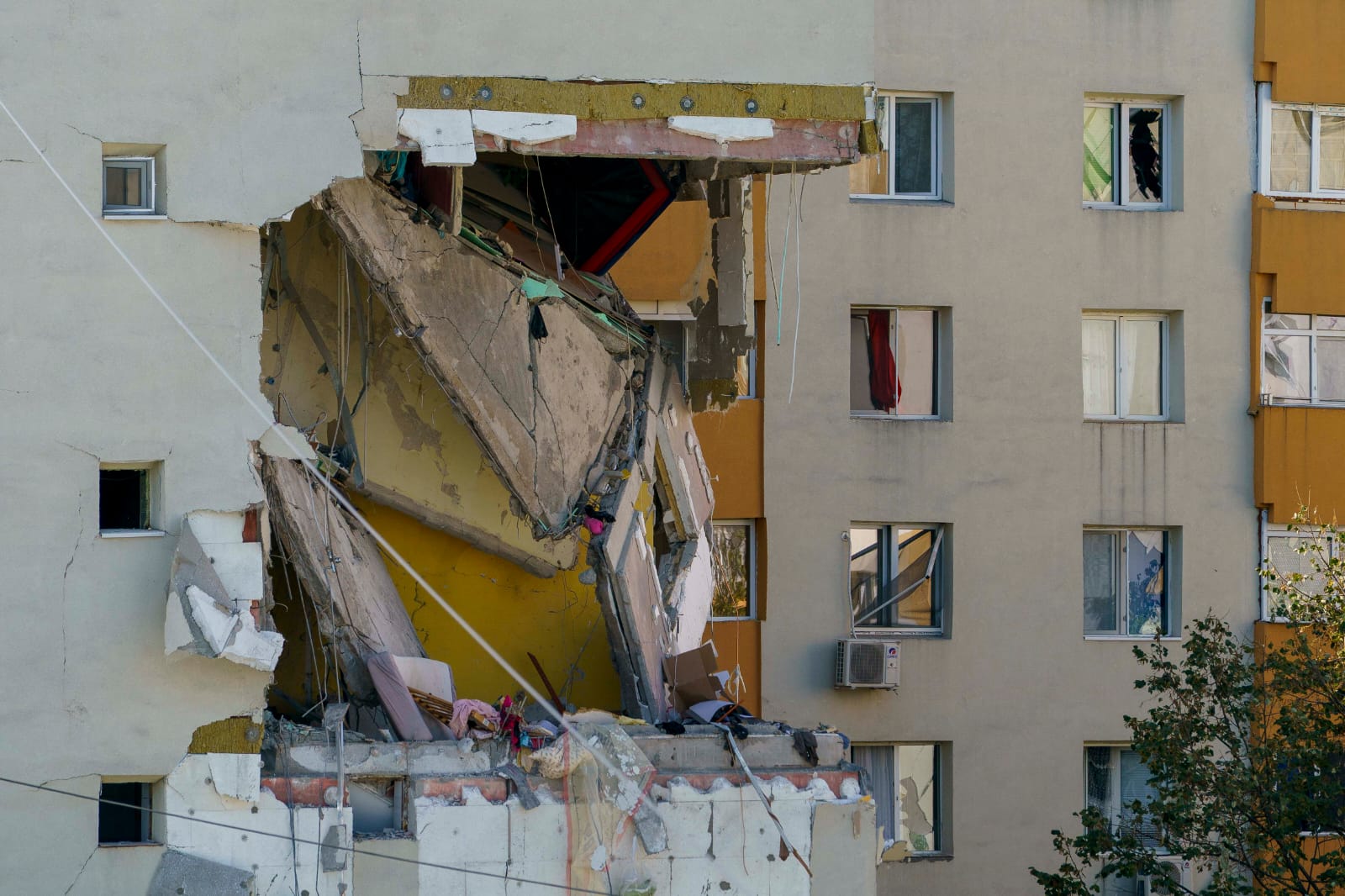 Autorizație de construire de urgență pentru blocul din Rahova afectat de explozie în octombrie 2025