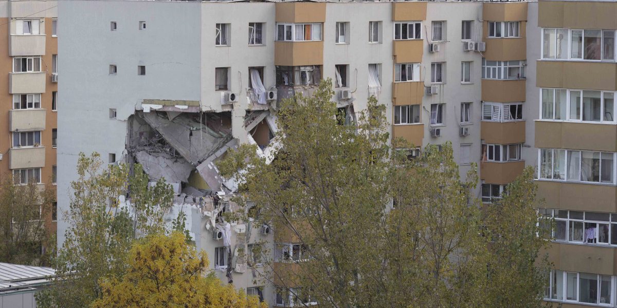 Primăria Sectorului 5 a emis autorizația de construire pentru consolidarea și sigilarea blocului situat pe strada Vicina, din cartierul Rahova, afectat grav de explozia din 17 octombrie