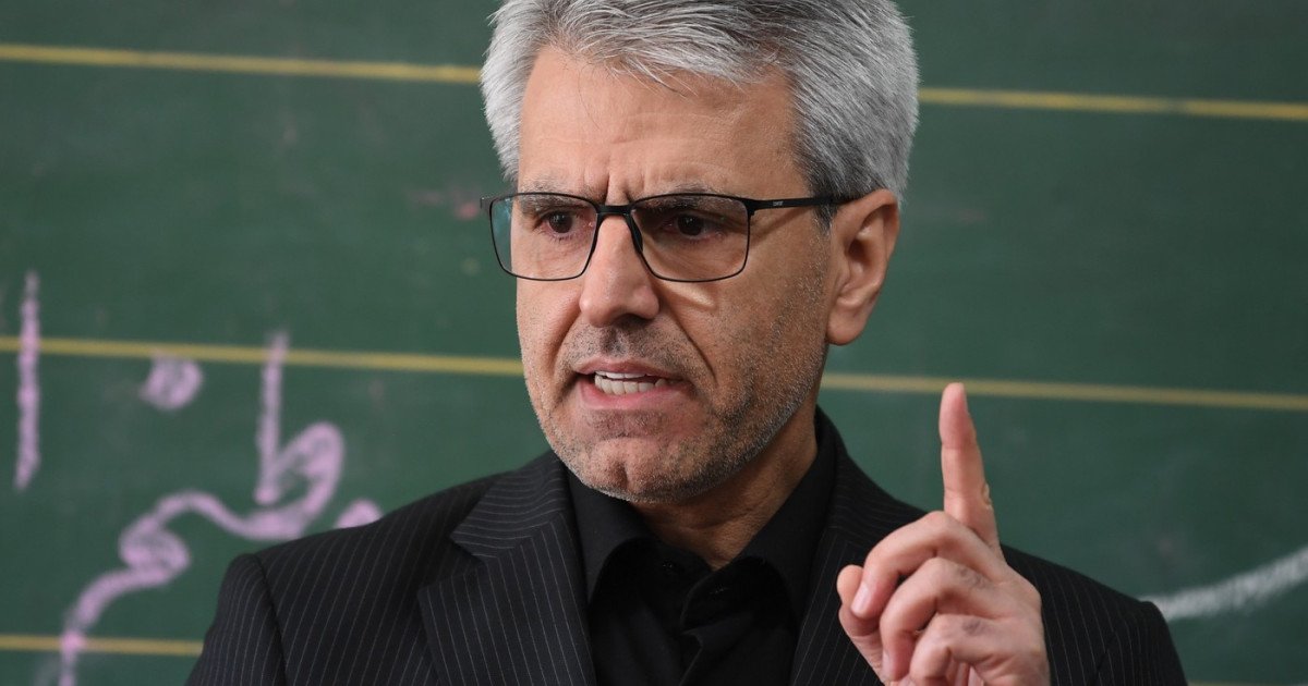 Iranul avertizează România: reacție dură după decizia de a permite utilizarea bazelor militare pentru statul american Iranul a transmis luni România un avertisment clar și categoric, în contextul deciziei autorităților române de a aproba solicitarea Statelor Unite de a utiliza bazele militare de pe teritoriul național pentru operațiuni militare împotriva Iranului