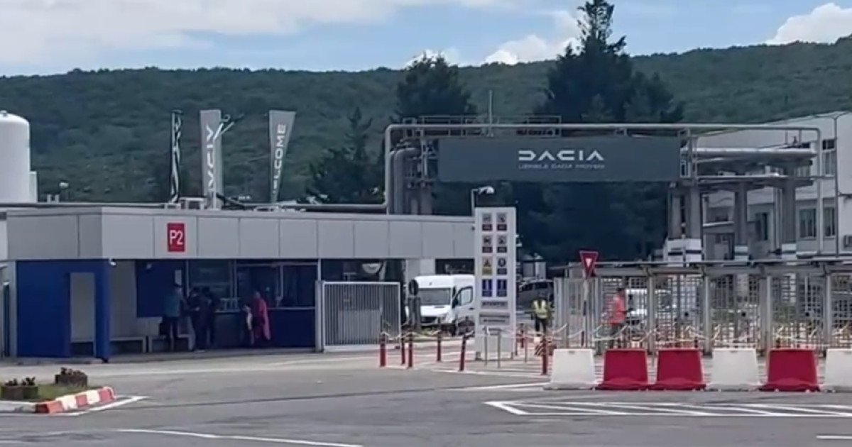 Reducerile de capacități de producție ale multinaționalelor din România, cauzate de măsuri fiscale discutate intens în ultimele luni, ridică semne de întrebare asupra capacității economice a țării de a susține creșterea și investițiile