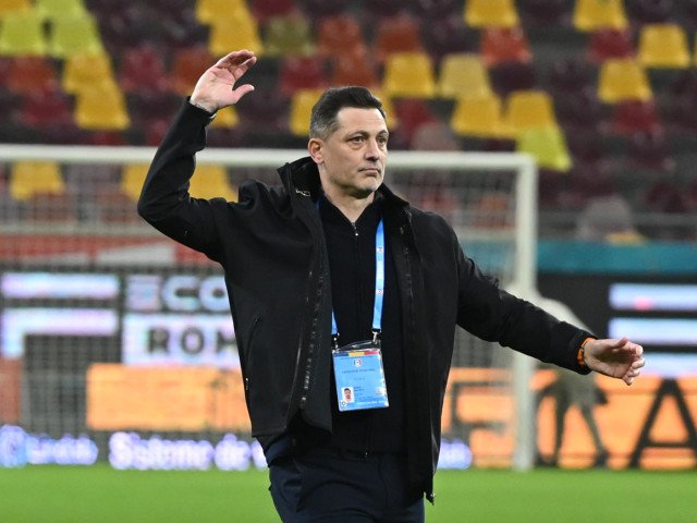 Mirel Rădoi nu va mai fi numărul 10 al FCSB și naționalei: decizie surprinzătoare, în ciuda așteptărilor Decizia antrenorului Mirel Rădoi de a renunța la rolul de lider pe teren și de a se retrage din poziția tradițională de „număr 10” a fost anunțată oficial, marcând un punct de cotitură atât pentru clubul FCSB, cât și pentru echipa națională a României