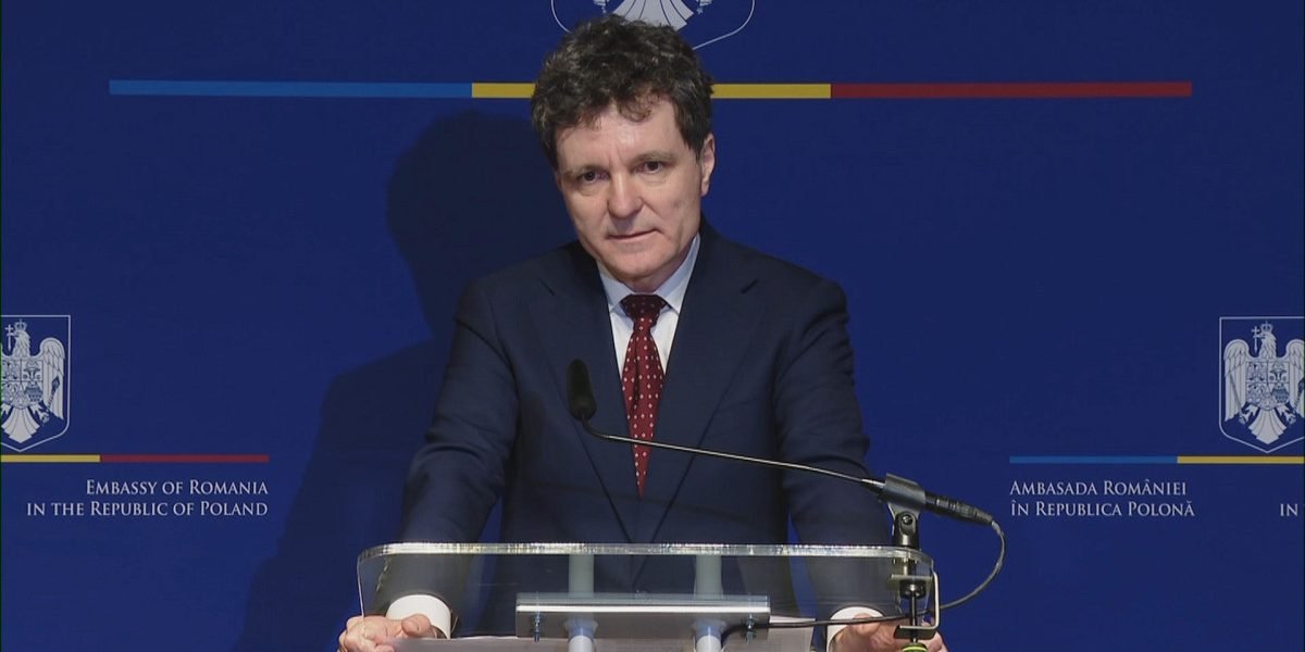 Președintele României, Nicușor Dan, a declarat joi, într-o conferință de presă susținută la Ambasada României din Varșovia, că în prezent nu poate oferi un răspuns clar cu privire la posibilitatea alocării unor sume suplimentare pentru pensionari sau alte categorii vulnerabile în bugetul de stat