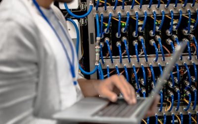 Gigantii AI angajează experți în arme și explozibili pentru a gestiona riscurile de utilizare abuzivă Pe măsură ce tehnologia inteligenței artificiale devine tot mai avansată și integrată în diverse domenii, preocupările legate de posibilele amenințări generate de acestea crește exponențial