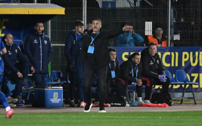 Claudiu Niculescu renunță la funcția de antrenor după eșecul Unirii Slobozia în partida cu Oțelul Galați După un meci tensionat și un rezultat dezamăgitor, Claudiu Niculescu și-a anunțat oficial plecarea de la conducerea tehnică a echipei Unirea Slobozia