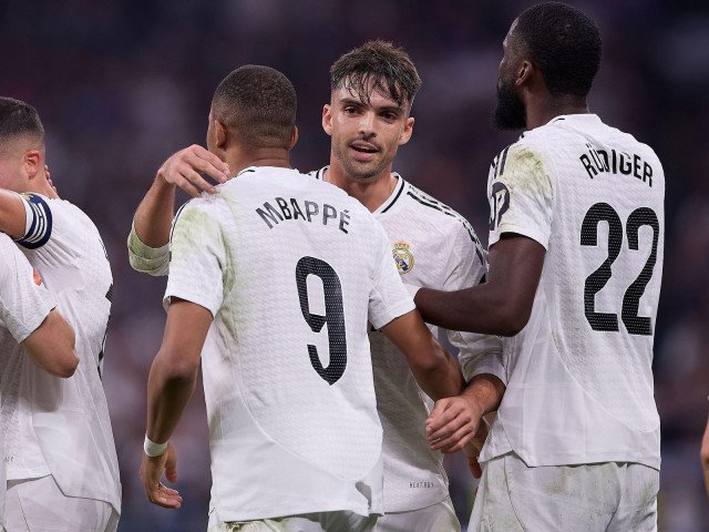 Real Madrid în șoc: încă un jucător cheie părăsește clubul în această vară Campioana Europei în exercițiu se confruntă cu un nou val de incertitudine după ce anunțul oficial privind despărțirea de un alt jucător esențial a fost făcut recent