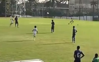 Jucători nemulțumiți de arbitru au refuzat să mai joace.