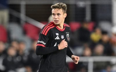 Leo Messi atinge legenda: Cât a contat tânărul Louis Munteanu în meciul decisive pentru cel mai prolific marcator din istorie Într-un meci tensionat și plin de emoții intense, pe terenul unei echipe cu încărcătură istorică pentru fotbalul mondial, a avut loc un eveniment care va rămâne în memoria suporterilor și a pasionaților de fotbal mult timp de acum încolo: Leo Messi a marcat golul cu numărul 899 în cariera sa, apropiindu-se de un record care părea de neoprit