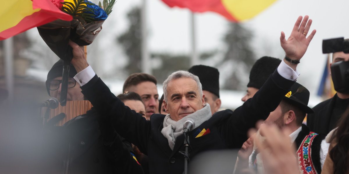 Călin Georgescu, acuzat de promovarea unei percepții favorabile fascismului și potențial de violență Fostul candidat la alegerile prezidențiale Călin Georgescu, o figură controversată a scenei politice românești, se află în centrul unui dosar penal ce scoate la iveală aspecte grave legate de discursul său public