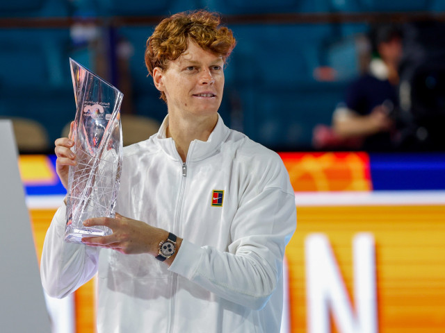 Jannik Sinner învinge pe Jiri Lehecka și câștigă turneul de la Miami