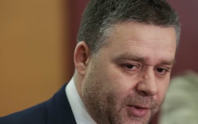 Ciprian Ciucu vrea al doilea mandat pentru a duce capăt proiectele începute în București Primarul general al Capitalei, Ciprian Ciucu, și-a exprimat intenția clară de a obține încă două mandate de conducere a Bucureștiului, subliniind faptul că transformarea într-un oraș modern și funcțional necesită timp și răbdare