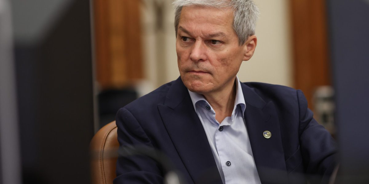 Nicușor Dan a anunțat oficial candidatura lui Dacian Cioloș pentru funcția de secretar general al Organizației Internaționale a Francofoniei, într-un mesaj publicat pe Facebook și făcut în cadrul unui eveniment dedicat Zilei Internaționale a Francofoniei