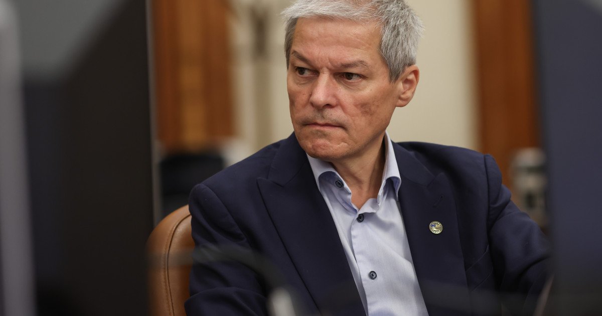 Nicușor Dan a anunțat oficial candidatura lui Dacian Cioloș pentru funcția de secretar general al Organizației Internaționale a Francofoniei, într-un mesaj publicat pe Facebook și făcut în cadrul unui eveniment dedicat Zilei Internaționale a Francofoniei