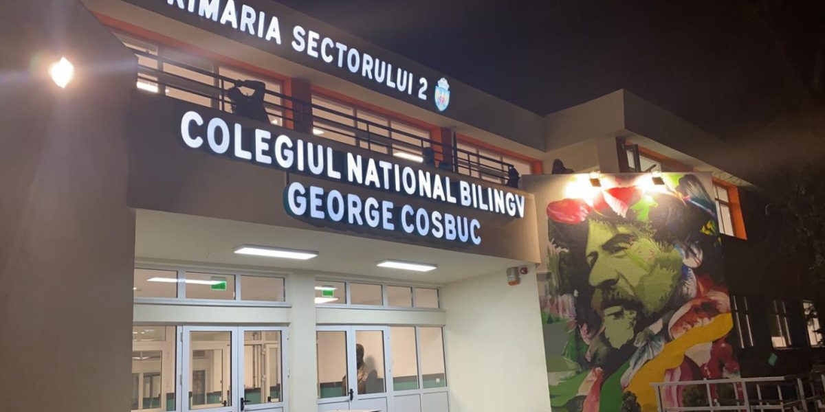 Un profeșor de la Colegiul Național Bilingv George Coșbuc, acuzat de agresiune fizică asupra unui elev, a fost plasat sub ordin de restricție după o plângere făcută de mama copilului, jurnalista Mara Bănică