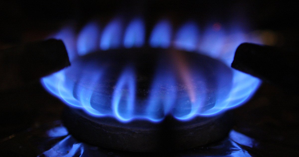 Guvernul a decis, miercuri, să prelungească intervenția statului pe piața gazelor naturale pentru consumatorii casnici până la sfârșitul lunii martie 2027, o măsură menită să stabilizeze facturile și să evite șocurile economice generate de creșteri bruste ale prețurilor