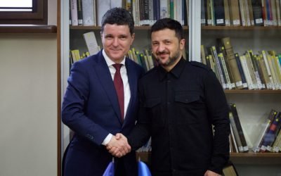 Președintele Ucrainei, Volodimir Zelenski, în vizită oficială la București: un pas important în contextul crizei din regiune Președintele Ucrainei, Volodimir Zelenski, și-a început astăzi vizita oficială în România, un semnal clar al intensificării colaborării bilaterale într-un context geopolitic încă volatil