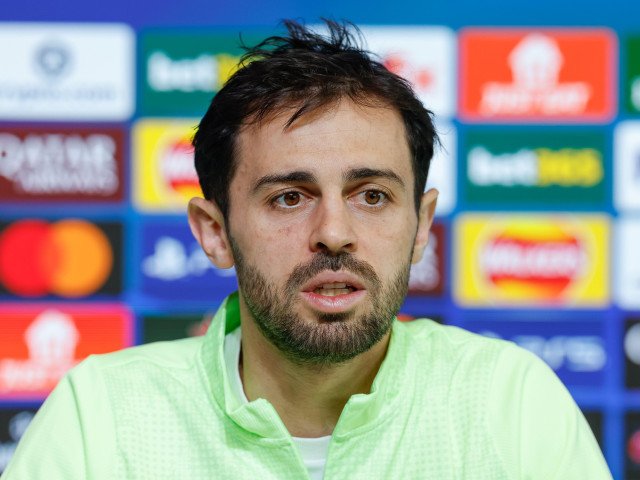 Bernardo Silva reclamă problemele tactice ale Manchester City înainte de marele meci cu Real Madrid Pentru Manchester City, dubla cu Real Madrid în semifinalele Ligii Campionilor reprezintă unul dintre cele mai importante momente din actuala ediție a competiției