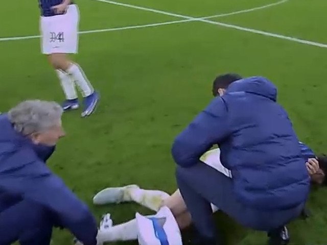 Cristi Chivu a trecut printr-o săptămână extrem de dificilă la Inter Milano, după ce echipa a înregistrat o înfrângere umilitoare în meciul cu rivalii de la AC Milan, o pierdere care i-a adus atât un eșec dureros, cât și o pierdere uriașă pentru cariera sa tehnică